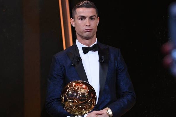 Ronaldo chính thức đoạt Quả bóng vàng 2017