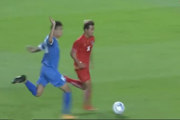 Cầu thủ U23 Myanmar phối hợp cực chất ‘xé lưới’ Uzbekistan