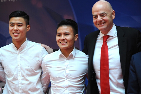 Tuyển thủ U23 Việt Nam chào đón Chủ tịch FIFA Gianni Infantino