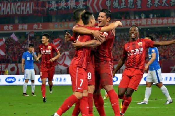 Trung Quốc ra lệnh cấm kỳ quặc với cầu thủ