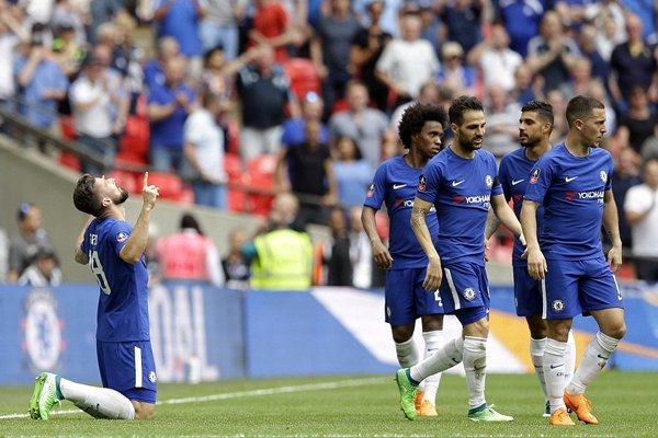 Chelsea vào chung kết FA Cup gặp Man Utd