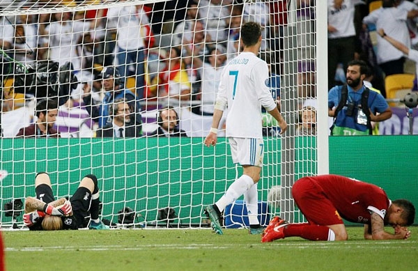 Tịt ngòi ở chung kết, Ronaldo bỏ ngỏ tương lai tại Real