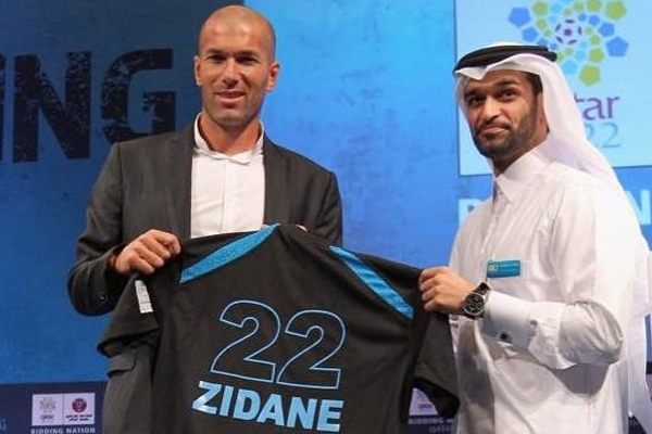 SỐC: Về bến đỗ mới, HLV Zidane nhận lương 200 triệu euro