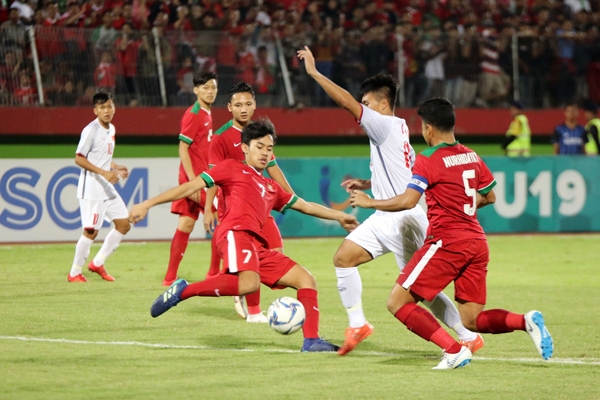 HLV Hoàng Anh Tuấn: “Trọng tài thiếu fair-play với U19 Việt Nam”