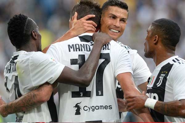 Ronaldo để lại dấu ấn, Juventus đánh bại Lazio