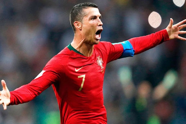 Dính scandal, Ronaldo không được gọi lên ĐT Bồ Đào Nha
