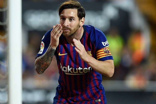 Messi lên tiếng, Barca “hụt chết” trước Valencia