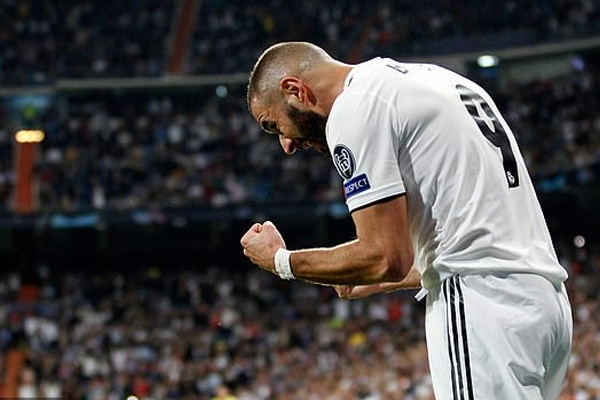 Benzema tỏa sáng, Real dễ dàng đánh bại Viktoria Plzen