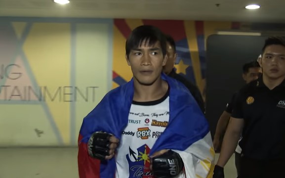 Eduard Folayang, người đại diện cho Philippines tại ONE Championship