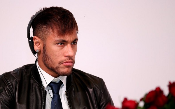 Neymar kiểm tra y tế với PSG, Barca xóa hết hình ảnh liên quan