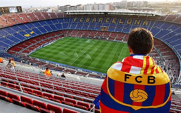 Barca bán tên sân 'Nou Camp' với giá kỷ lục?