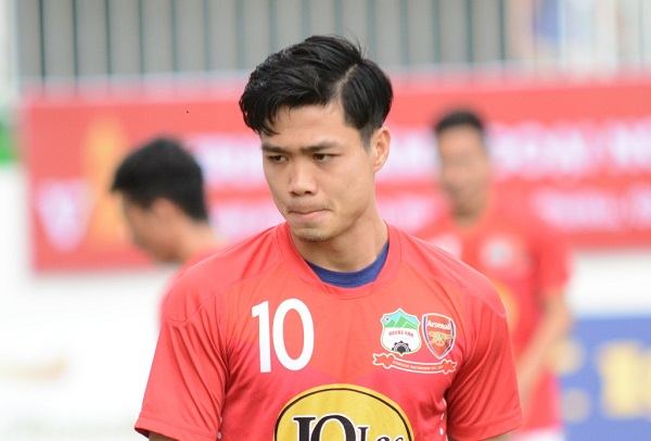Futsal Việt Nam tạo bất ngờ; Công Phượng dính chấn thương tại V.League