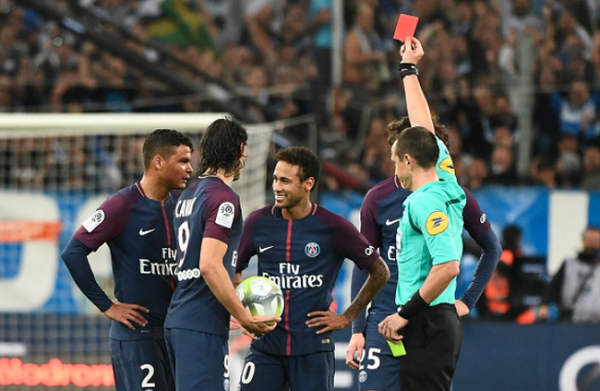 Bất ngờ: Neymar nhận nhiều thẻ đỏ hơn cả Pepe