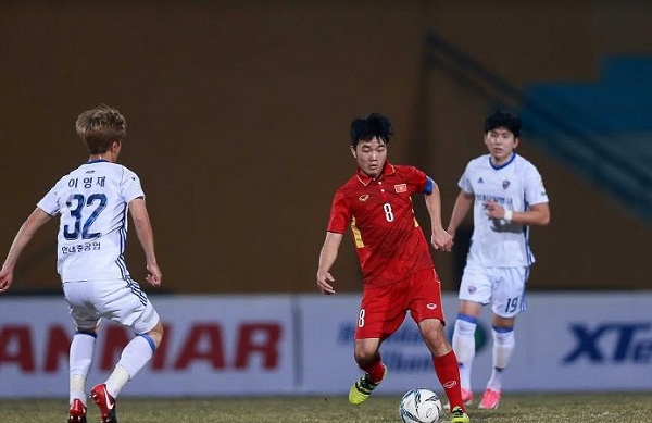 'Nhìn cầu thủ Hàn Quốc là hiểu vì sao Xuân Trường mãi dự bị'