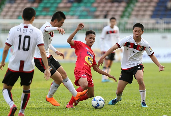 HLV Hàn Quốc ấn tượng mạnh với lối chơi quyến rũ của U19 HAGL