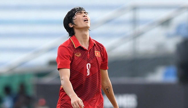 HLV Park Hang Seo nhận tin buồn từ tiền vệ Tuấn Anh