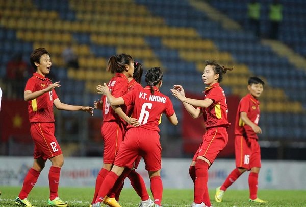 ĐT Nữ Việt Nam đánh bại Singapore với tỉ số không tưởng