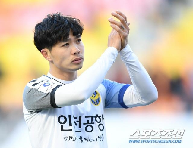 Báo Hàn: 'Công Phượng giúp K.League hoàn thành giấc mơ Châu Á'