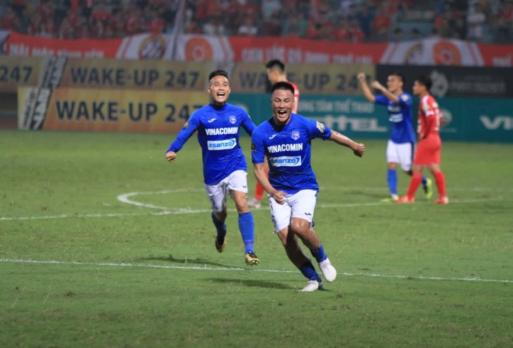 Mạc Hồng Quân ghi bàn, Quảng Ninh hoà nghẹt thở Viettel FC
