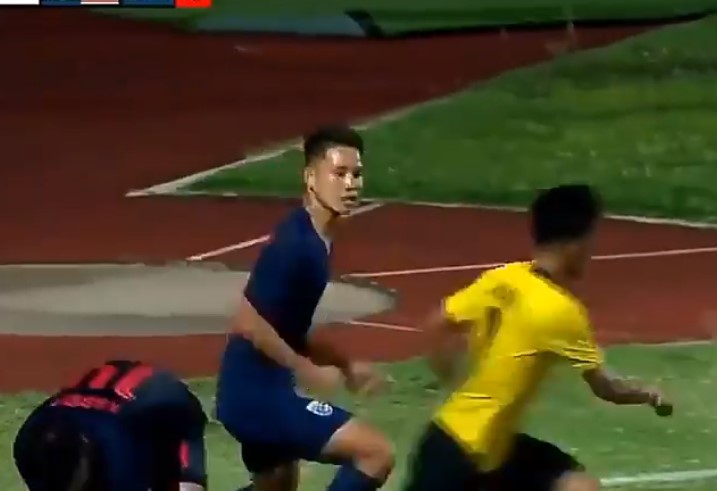 VIDEO: Cầu thủ Thái Lan và Malaysia đấm nhau trong trận chung kết U15 ĐNÁ