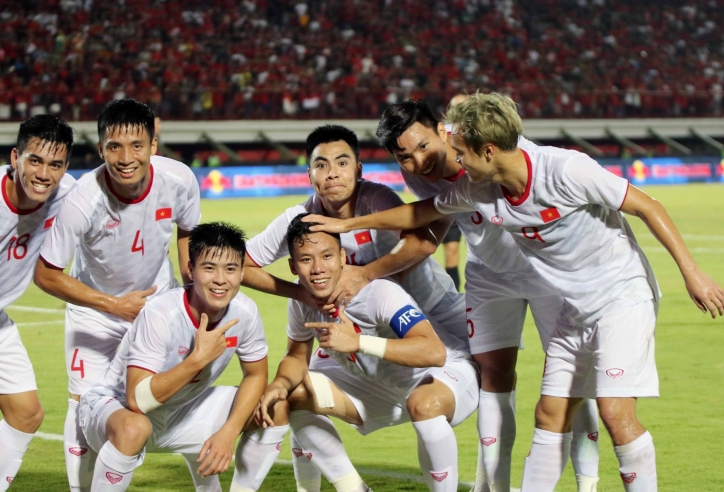 ĐT Việt Nam triệu tập 27 cầu thủ đấu UAE và Thái Lan