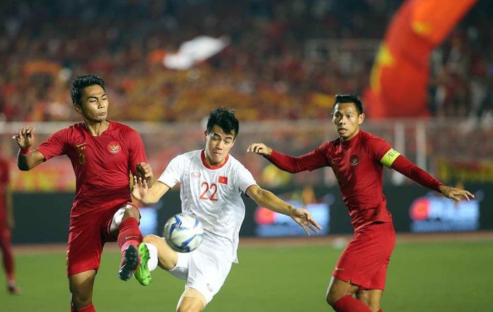 Báo Indo: 'Sợ chúng ta mạnh, Việt Nam vội vàng nhập tịch thủ môn'