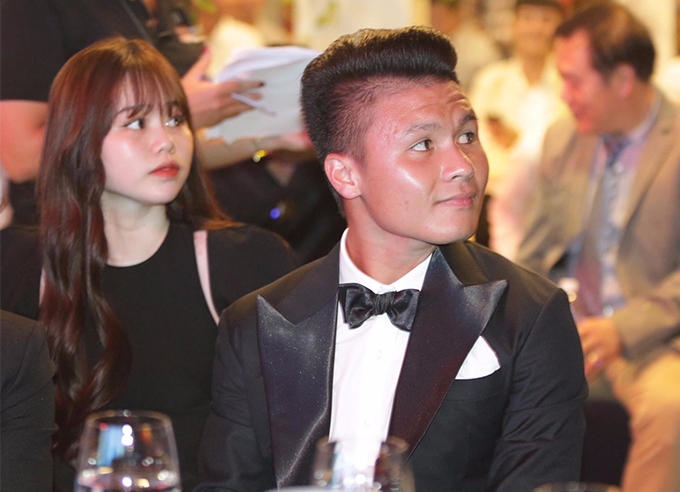 Quang Hải nói gì khi bị hack facebook, lộ bí mật đời tư?