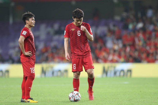 AFC so sánh 'Cầu thủ hay nhất Việt Nam 2018' với Beckham