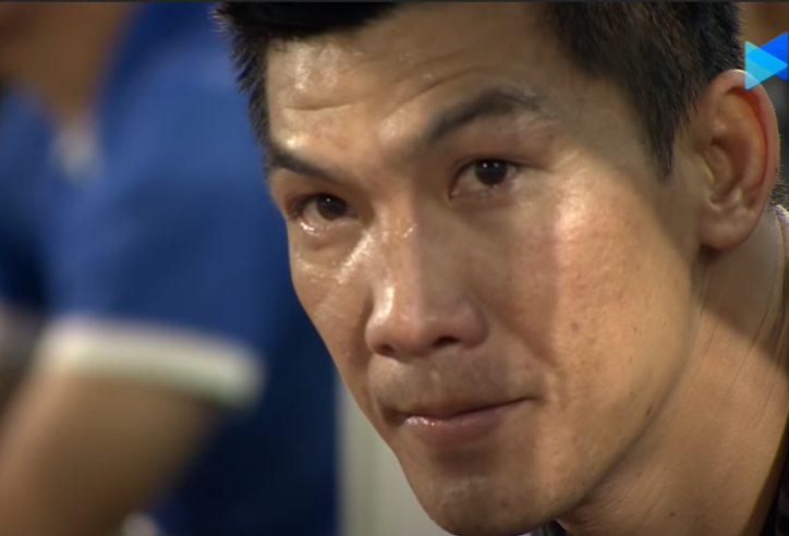 VIDEO: Cầu thủ Quảng Nam khóc 'nức nở' sau khi rớt hạng