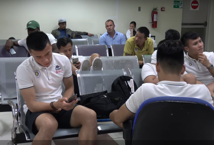 Quang Hai and his gang stuck in the Philippines, unable to return to Vietnam after Ceres Negros draw