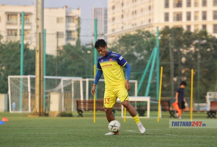 Mac Hong Quan is suitable for the center forward position, says former coach Mai Duc Chung