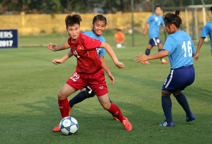 Thủ môn mắc sai lầm, U19 nữ Việt Nam thua đậm Trung Quốc