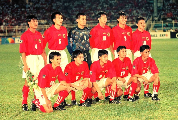 VIDEO: Việt Nam đè bẹp Thái Lan tại Tiger Cup 1998
