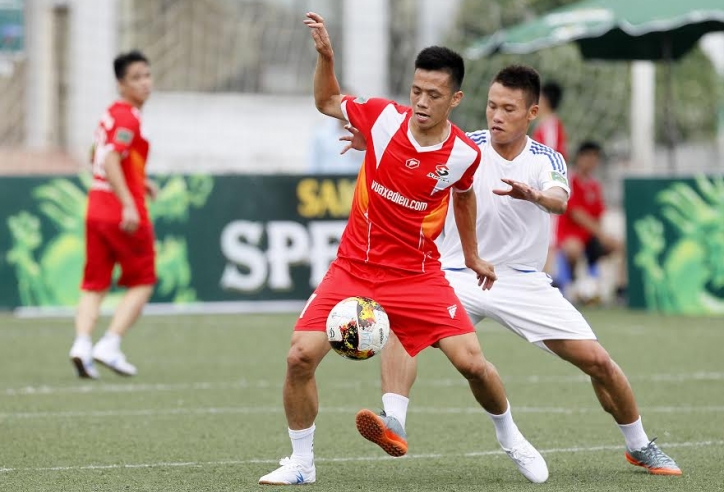 VIDEO: Văn Quyết khiến Gia Việt FC - đương kim vô địch Phủi chóng mặt