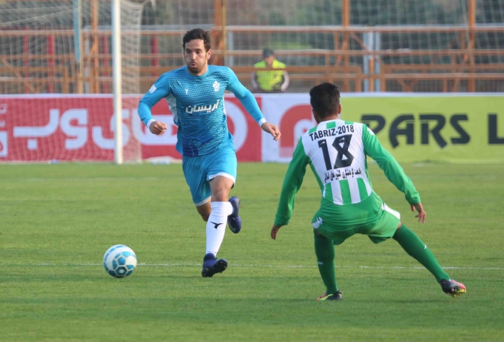 Sao Iran gia nhập Hà Nội FC trong ngày cuối cùng của kỳ chuyển nhượng