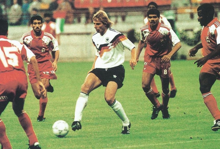 VIDEO: UAE đối đầu đội tuyển Đức tại World Cup 1990