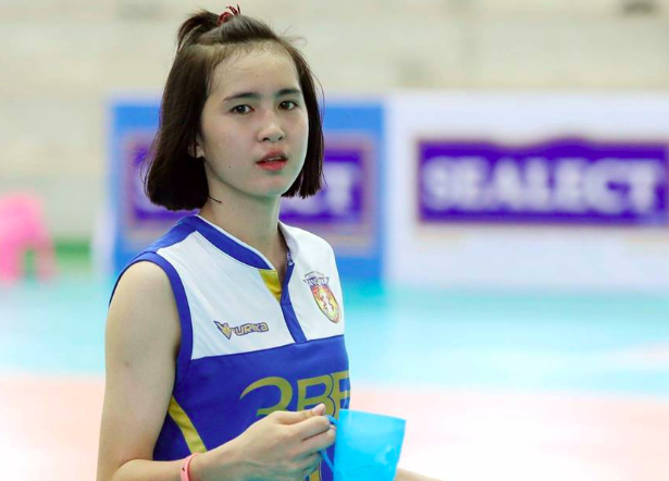 Nữ Libero xinh đẹp của U23 Thái Lan khiến CĐV không thể rời mắt