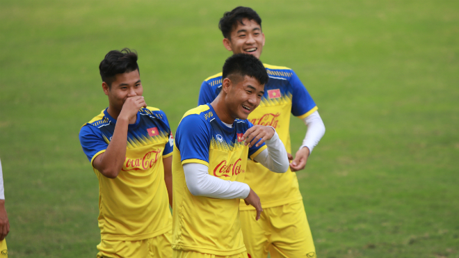 Đức Chinh tỏa sáng giúp U23 Việt Nam đánh bại CLB Bình Dương