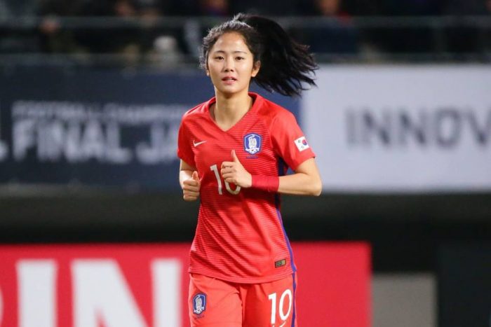 Nữ cầu thủ Hàn Quốc đẹp tựa thiên thần, hâm mộ Lionel Messi