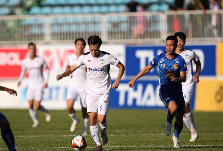 Đội hình tiêu biểu vòng 10 V-League 2020: Vinh danh Văn Toàn