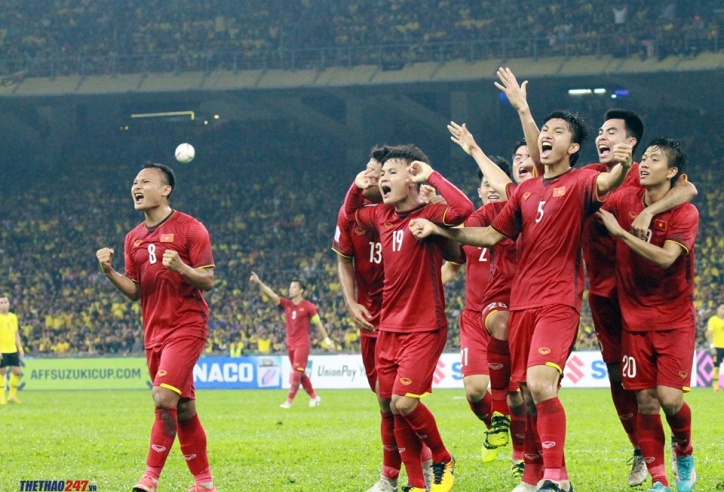 BLV Quang Tùng: 'Đội tuyển sẽ gặp nguy nếu huỷ V-League'
