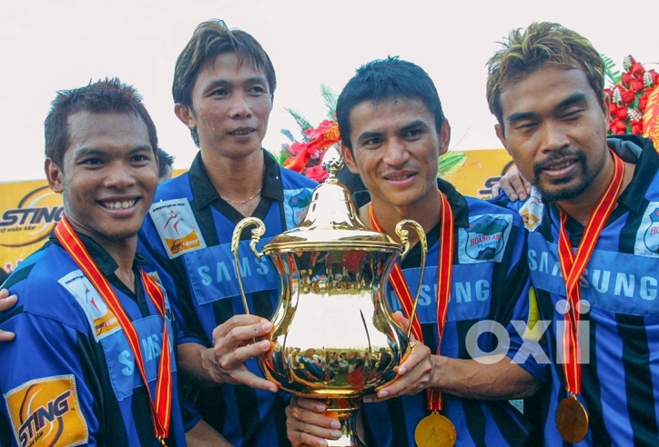 Bầu Đức chi bao nhiêu tiền cho dàn tuyển thủ Thái Lan năm 2003?