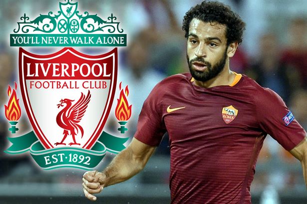 Tươi cười bên fan Liverpool, Salah đã tìm được bến đỗ mới?