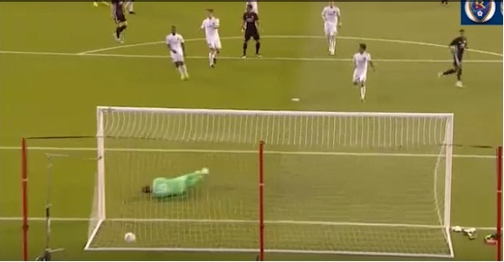 VIDEO: Mkhitaryan ghi bàn sau màn ban bật đẹp mắt của M.U