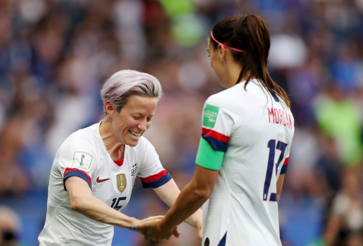 World Cup nữ 2019: HLV Anh lên án 'trò mèo' của Mỹ