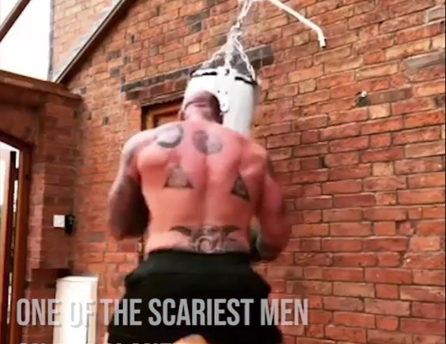 VIDEO Hai 'người đàn ông đáng sợ nhất thế giới' sẽ đối đầu trên sàn MMA