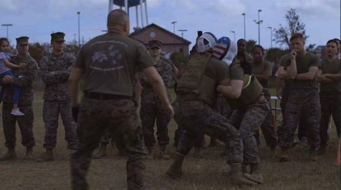 VIDEO Hội thao cực khắc nghiệt thường niên của Quân đội Mỹ 