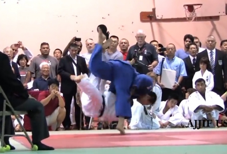 VIDEO Choáng ngợp với nhà vô địch Judo hạ liên tiếp 10 đai đen