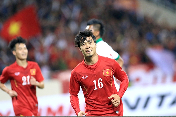 BLV Quang Huy: V-League trẻ hóa mạnh mẽ, Công Vinh cần sự khích lệ lớn
