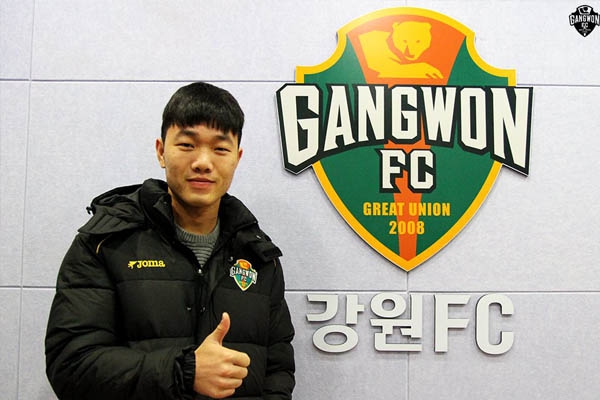 Xuân Trường lập siêu phẩm trong buổi tập cùng Gangwon FC
